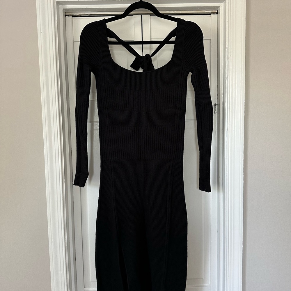 Elegant Black Scoop Neck Bodycon Dress